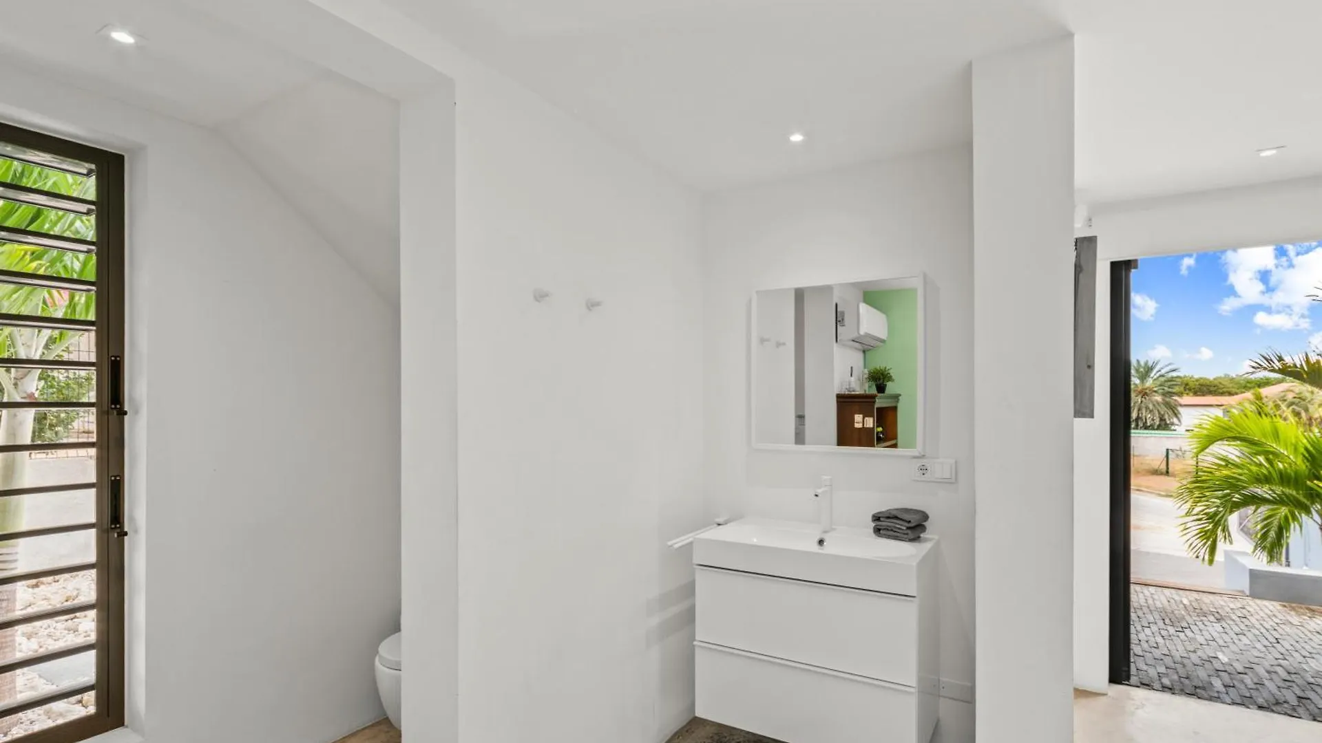 ゲストハウス Brakkeput Abou Villa & Studio Near Jan Thiel ウィレムスタッド